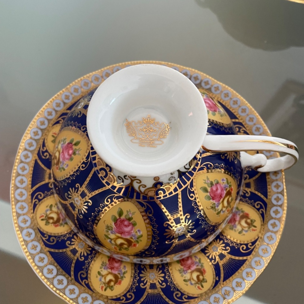 Tea cups - Picture 6 of 11
